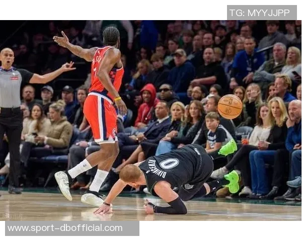 开拓者遭遇双重打击大洛精准射门哈登莱昂纳德强势压制