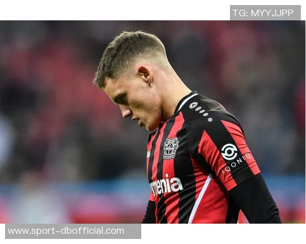 内维尔批评维尔茨比赛理解幼稚强调其跑位糟糕与过度参与防守问题